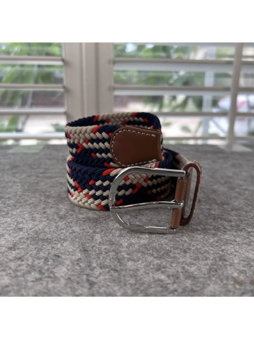Unknown woven stretch